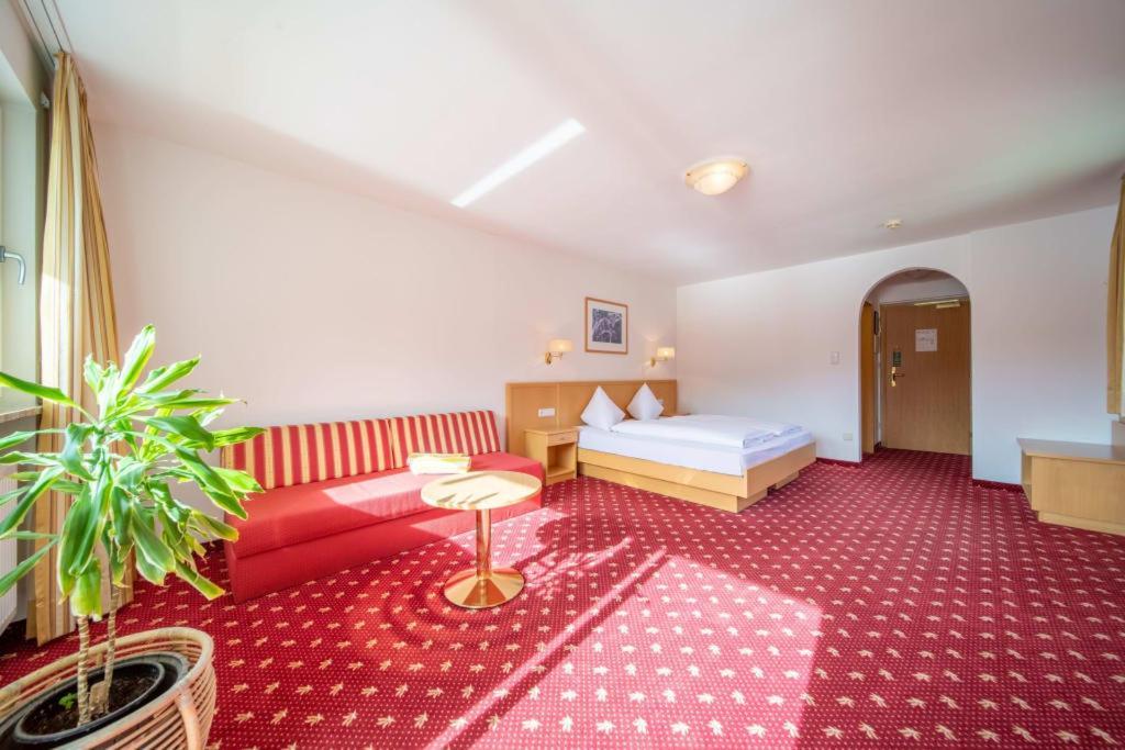 Hotel Seehof Weisberg-Taisten Buitenkant foto