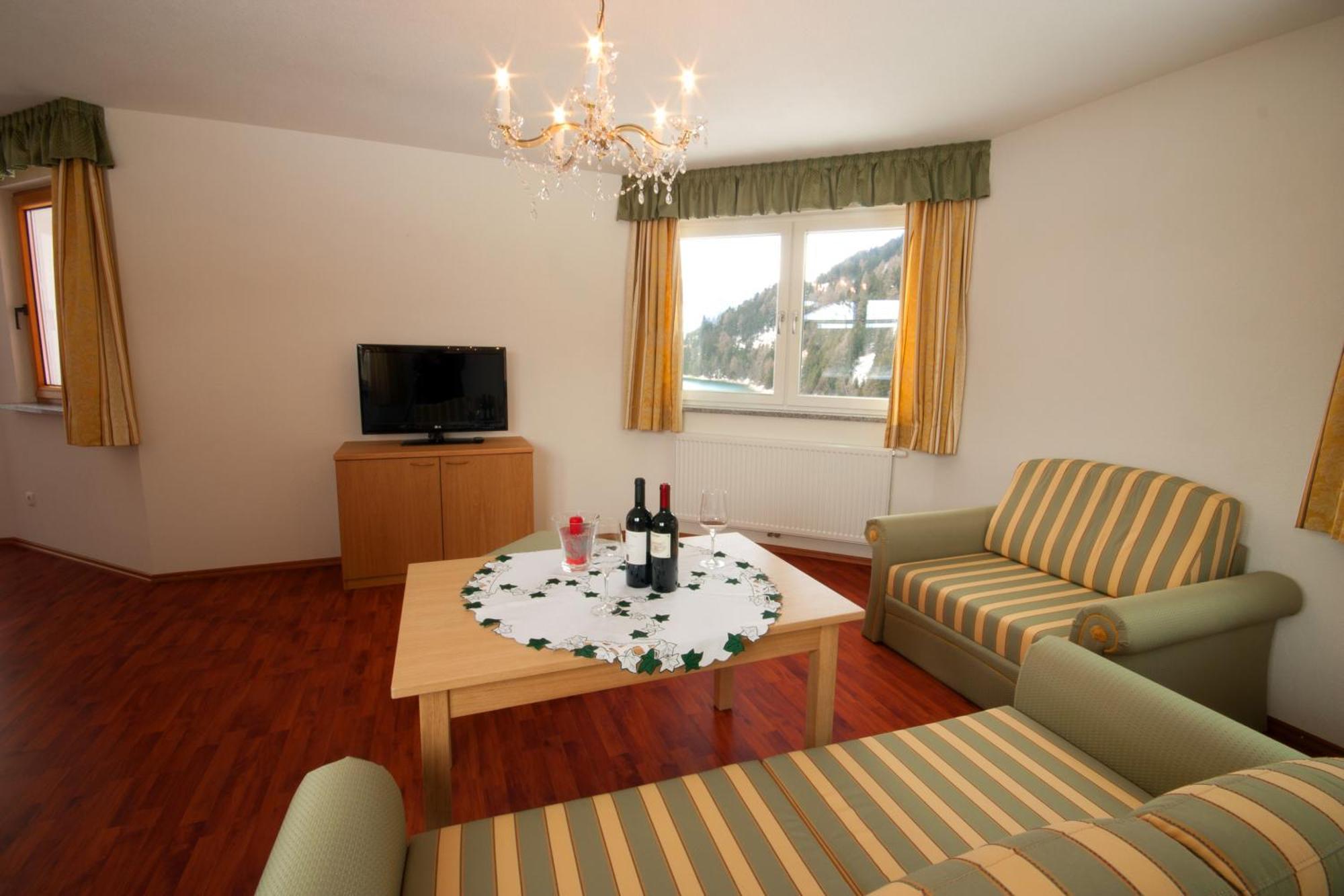 Hotel Seehof Weisberg-Taisten Buitenkant foto