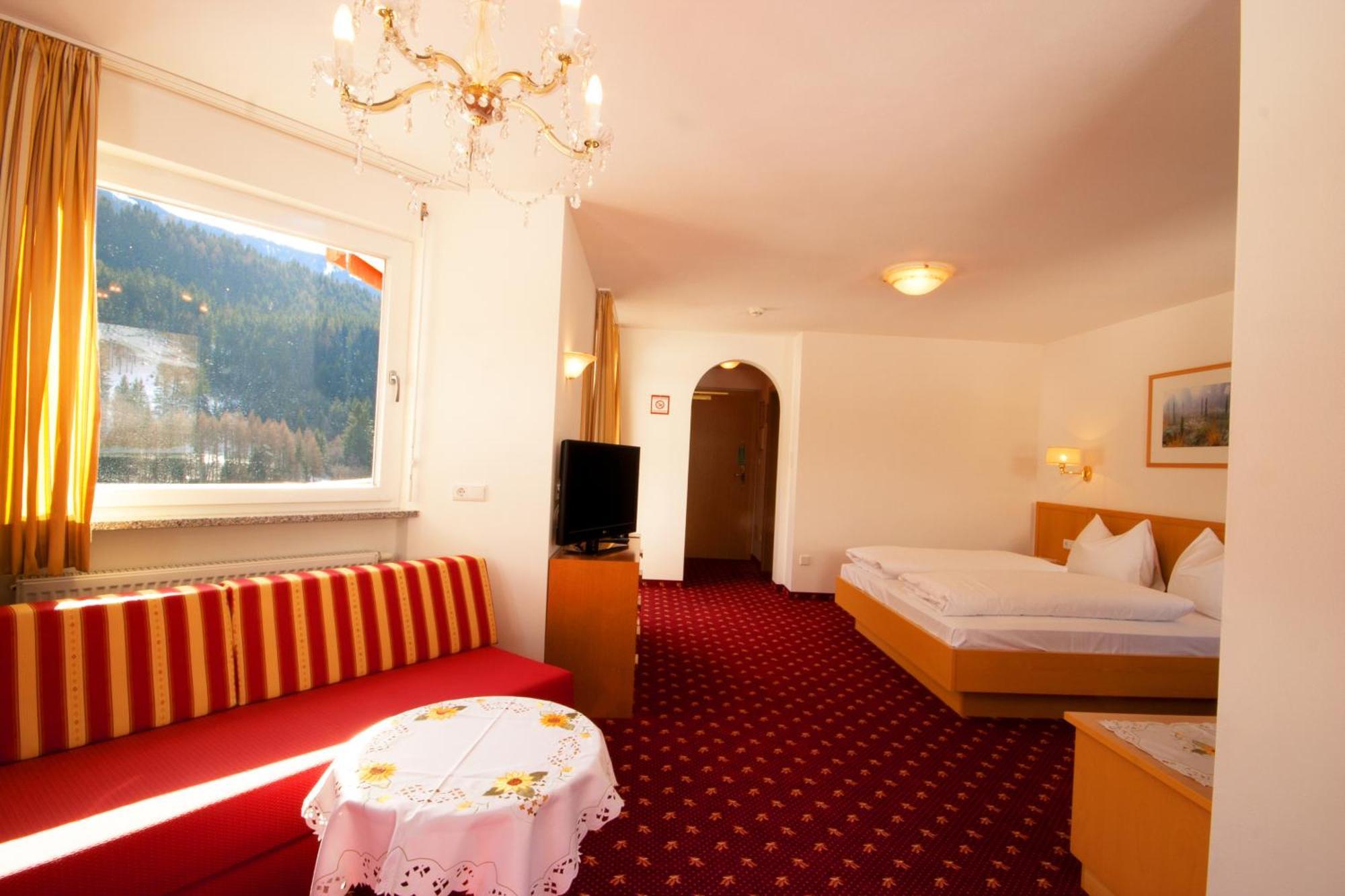 Hotel Seehof Weisberg-Taisten Buitenkant foto