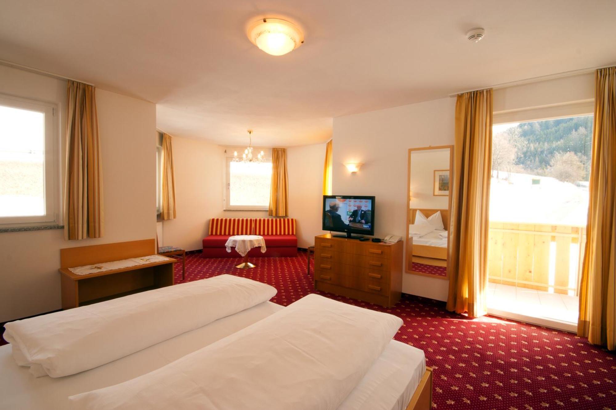 Hotel Seehof Weisberg-Taisten Buitenkant foto