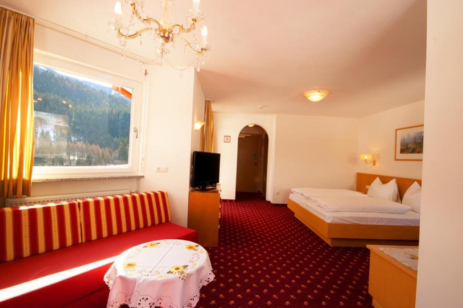 Hotel Seehof Weisberg-Taisten Kamer foto